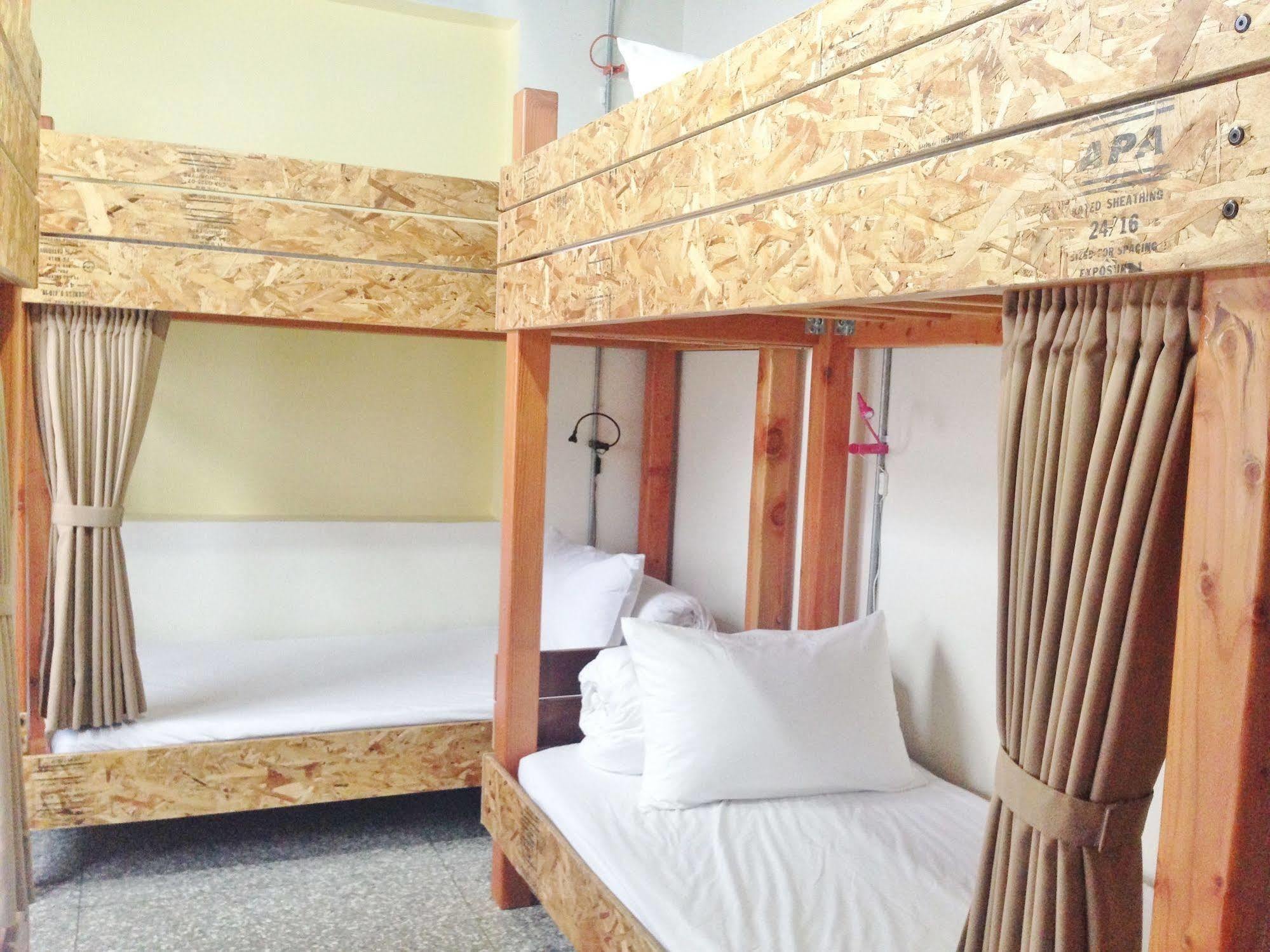 With Inn Hostel Kaohsiung Dış mekan fotoğraf